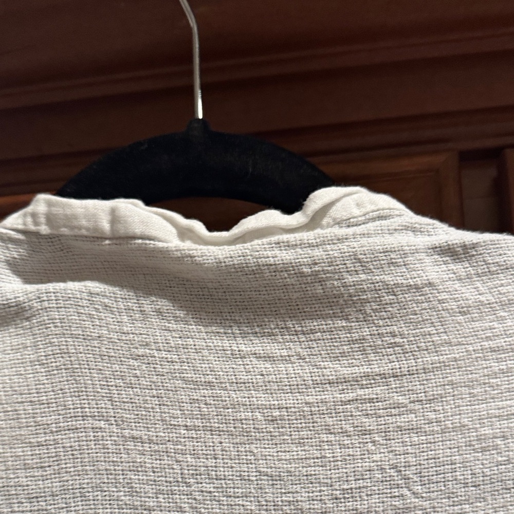 Elegant Cream V-Neck Women's Blouse - Picture 7 of 7